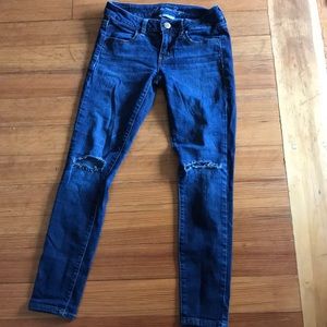 AEO jeggings with distressed knee slits